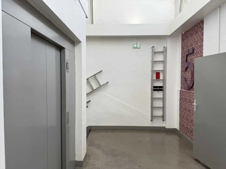 Bureau dans Vanves à louer - Photo de l’immeuble – Image 2 sur 21