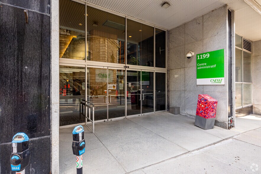 1199 Rue de Bleury, Montréal, QC à louer - Photo de l’immeuble – Image 3 sur 4