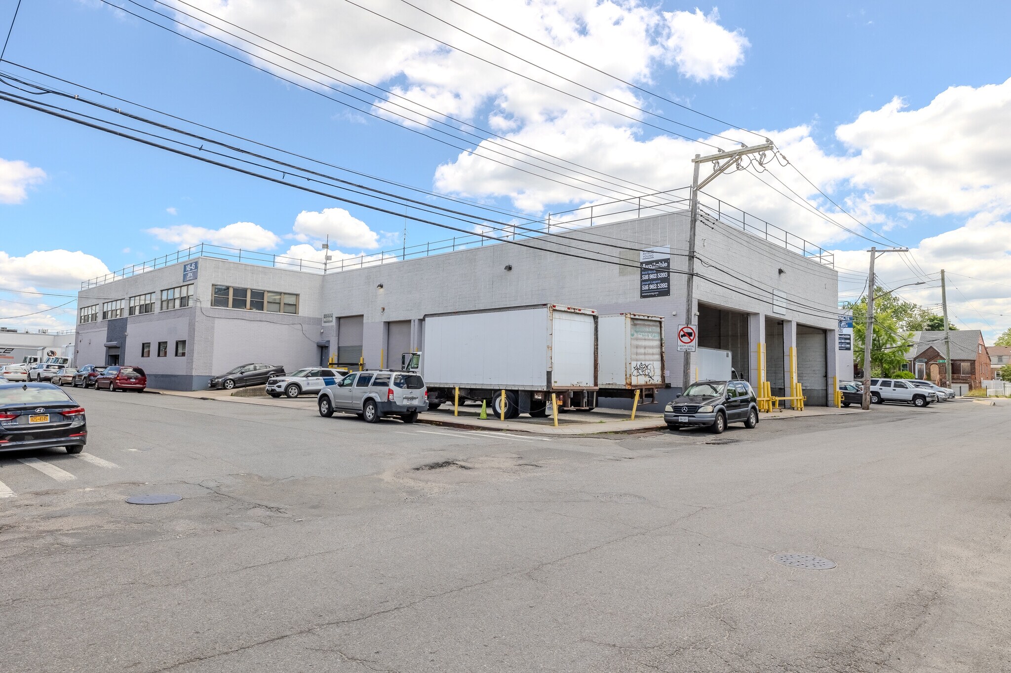 145-45 156th St, Jamaica, NY à louer Photo principale– Image 1 sur 3