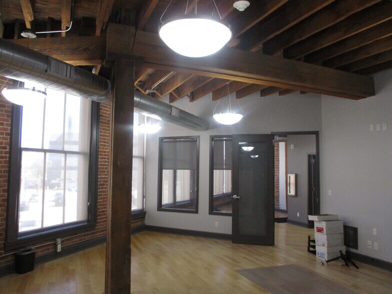 614 N 11th St, Saint Louis, MO à vendre - Photo de l’immeuble – Image 2 sur 12