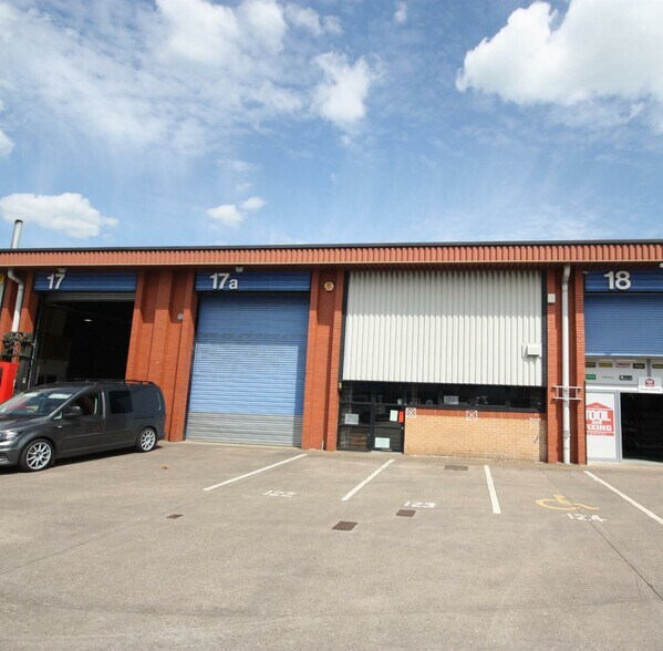 17-20 Arden Rd, Alcester à louer - Photo de l’immeuble – Image 1 sur 7