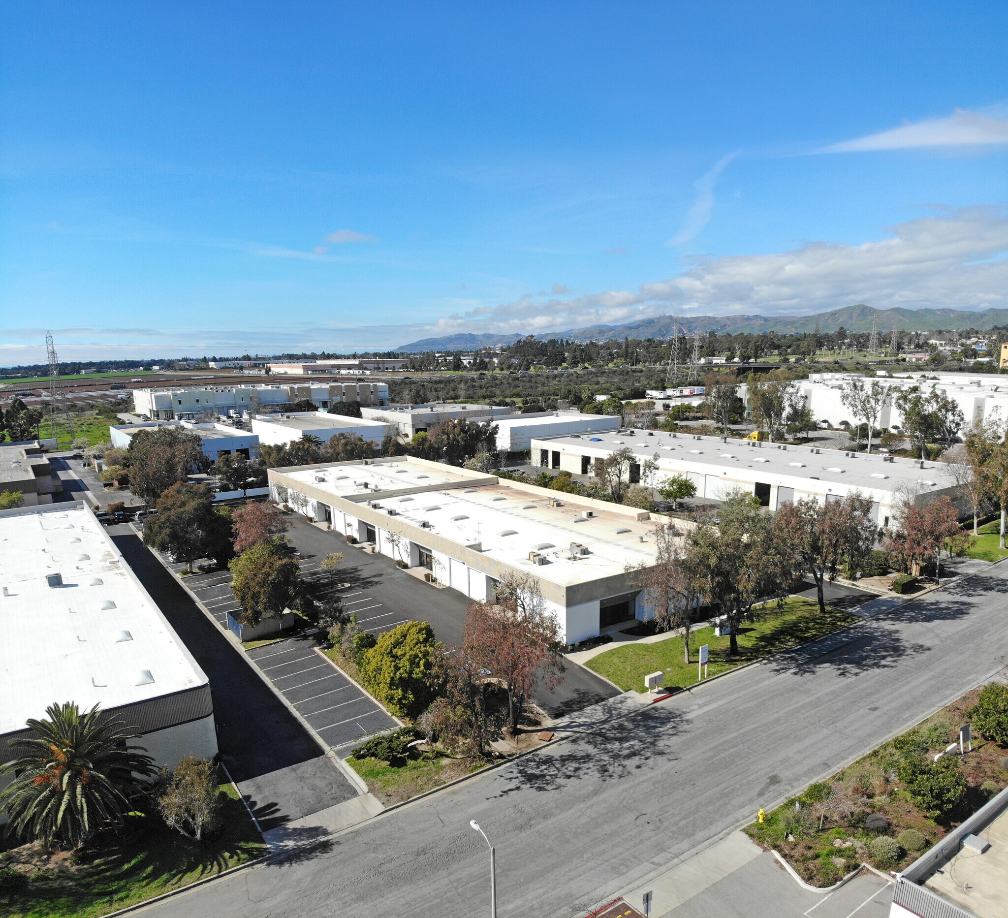 2889 Bunsen Ave, Ventura, CA à vendre Photo de l’immeuble– Image 1 sur 6