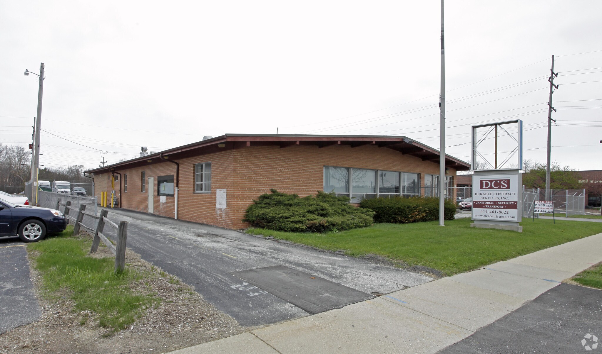Milwaukee Flex Property portefeuille de 2 biens à vendre sur LoopNet.fr Photo de l’immeuble– Image 1 sur 10