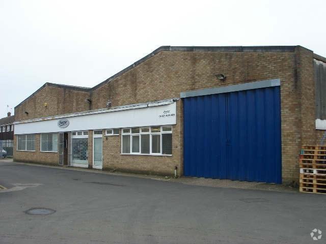 Buckingham Rd, Aylesbury à louer - Photo principale – Image 1 sur 24