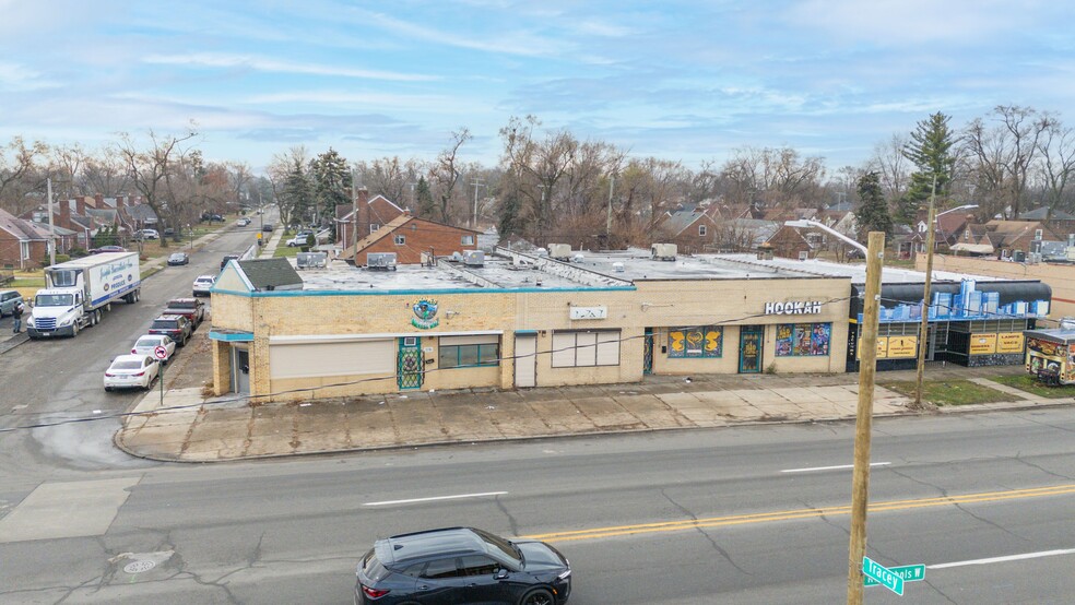 13703 W McNichols Rd, Detroit, MI à vendre - Photo de l’immeuble – Image 2 sur 12