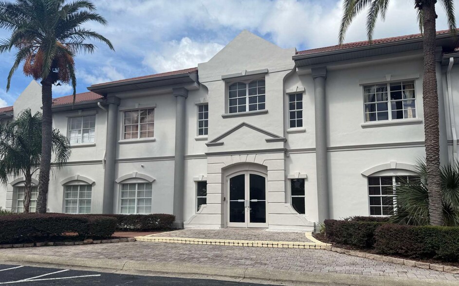 1803 Park Center Dr, Orlando, FL à louer - Photo de l’immeuble – Image 1 sur 6