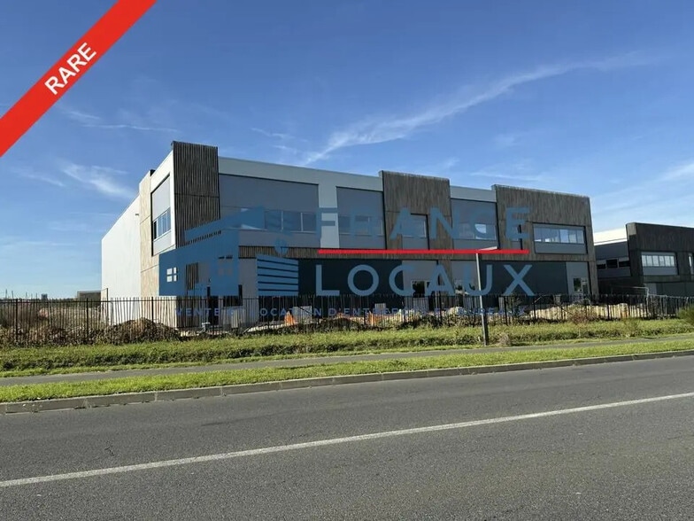 2 Avenue Du Noyer À La Malice, Louvres à vendre - Photo de l’immeuble – Image 1 sur 12