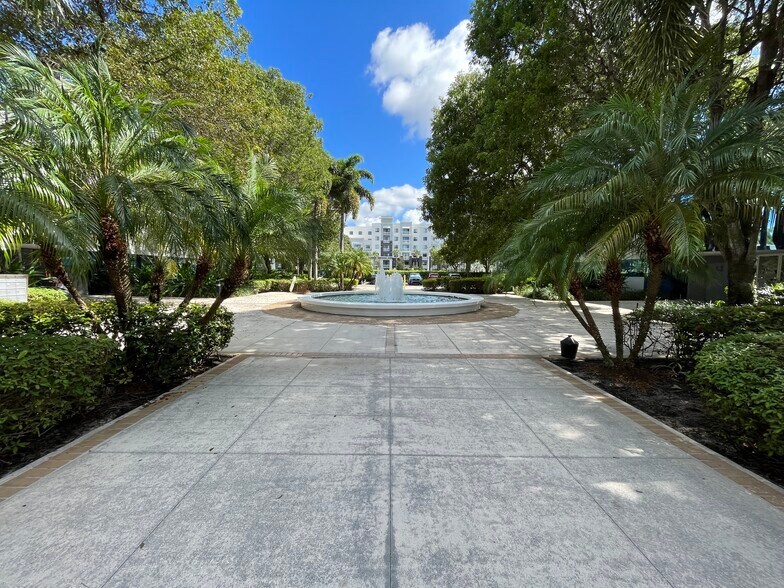 7800 Peters Rd, Plantation, FL à louer - Photo principale – Image 1 sur 8