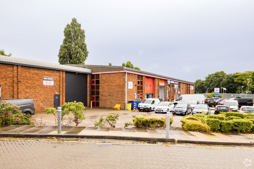 Whitton Rd, Hounslow à louer - Photo de l’immeuble – Image 3 sur 3