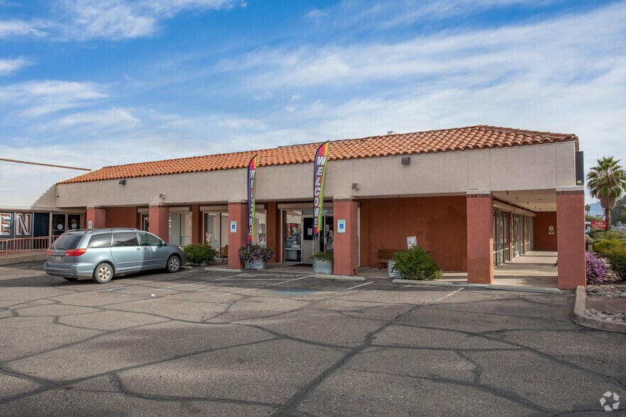 4441-4443 E Speedway Blvd, Tucson, AZ à louer - Photo de l’immeuble – Image 2 sur 5