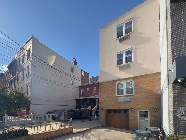 118 Park Ave, Hoboken, NJ à vendre - Photo de l’immeuble – Image 3 sur 11
