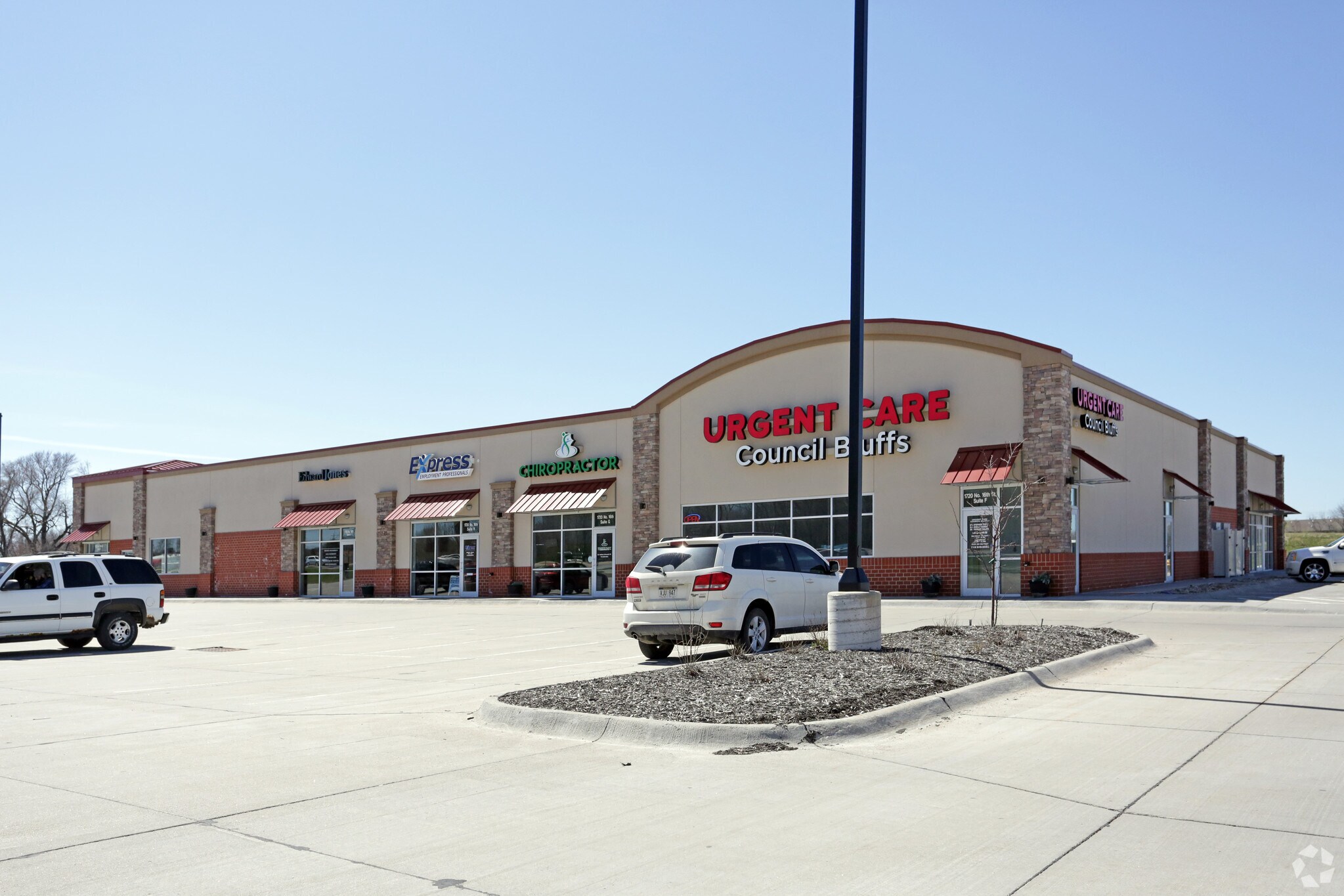 1720 N 16th St, Council Bluffs, IA à louer Photo principale– Image 1 sur 6