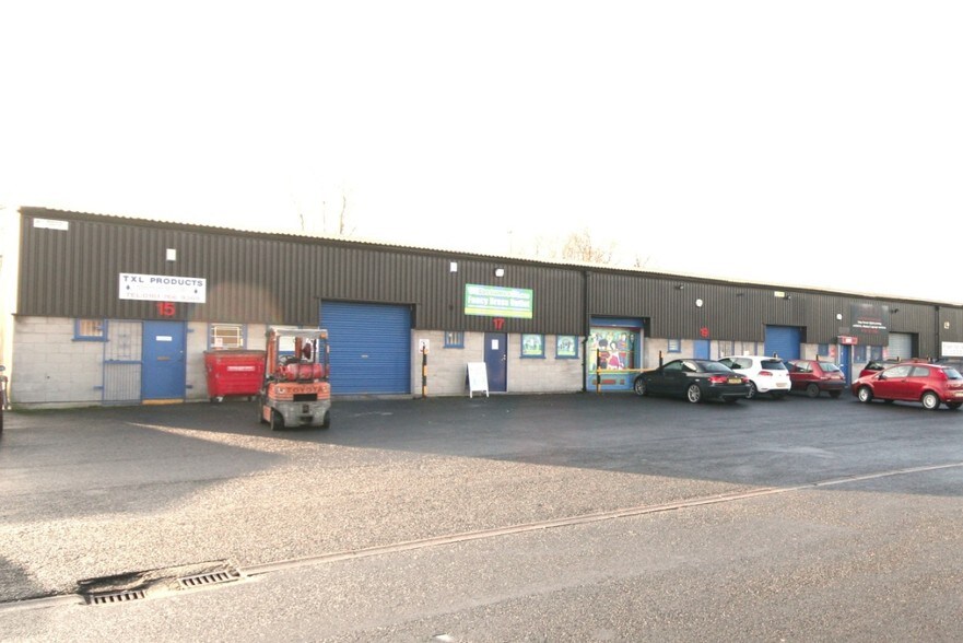 1-11 Pilsworth Way, Bury à louer - Photo de l’immeuble – Image 3 sur 6