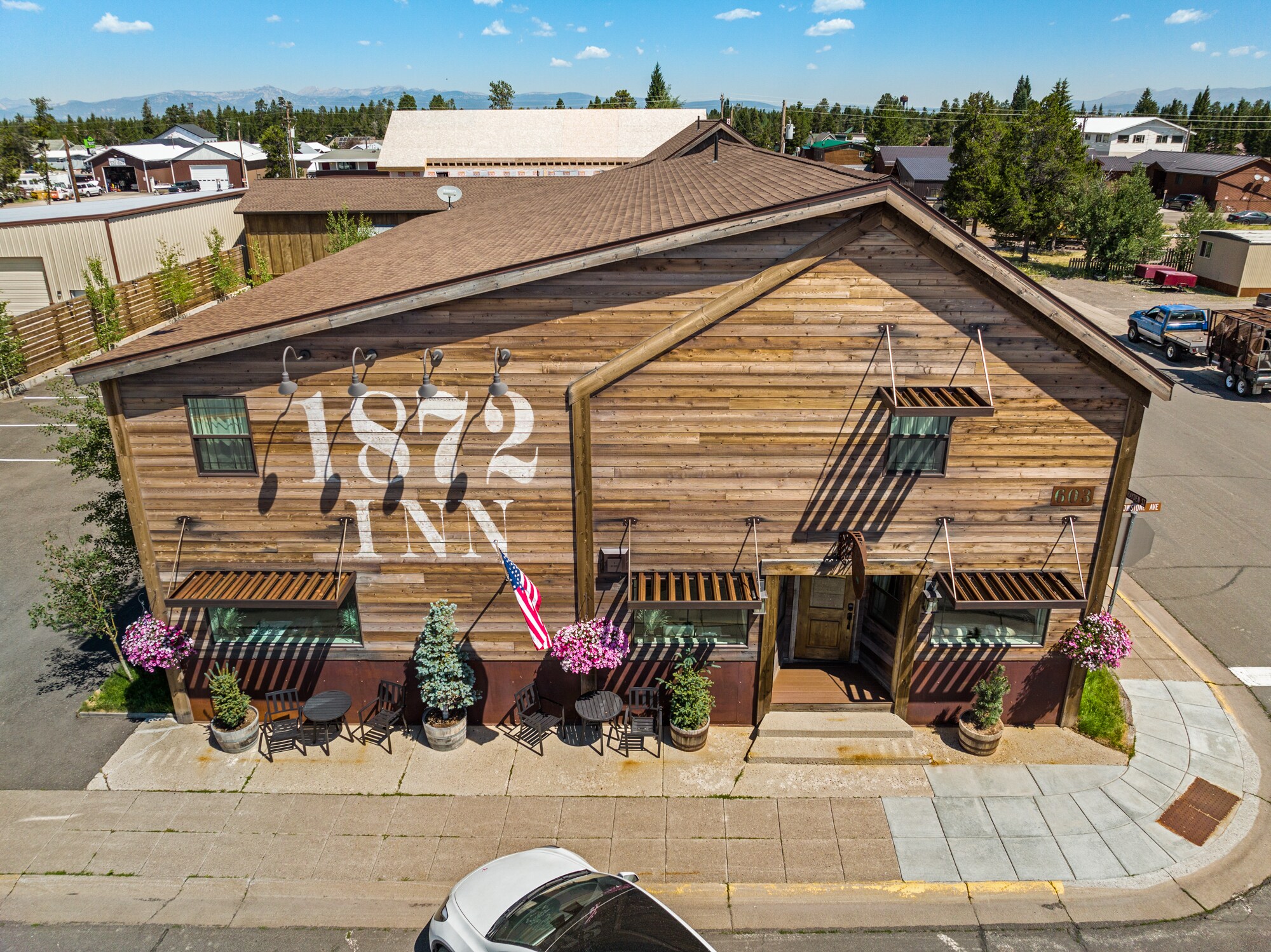 603 Yellowstone Ave, West Yellowstone, MT à vendre Photo principale– Image 1 sur 5