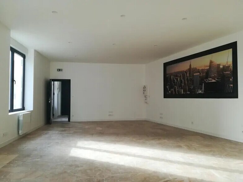 Bureau dans Caluire-et-Cuire à louer - Photo de l’immeuble – Image 2 sur 3