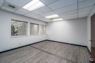 31919 1st Ave S, Federal Way, WA à louer Photo intérieure– Image 2 sur 4