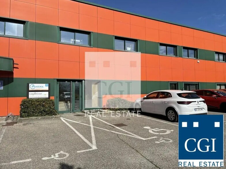 Bureau dans Saint-Ismier à vendre - Photo de l’immeuble – Image 2 sur 5