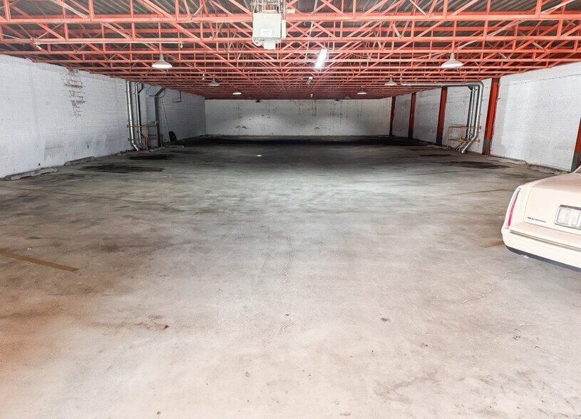 607 N Broadway Ave, Oklahoma City, OK à vendre - Photo de l’immeuble – Image 3 sur 5