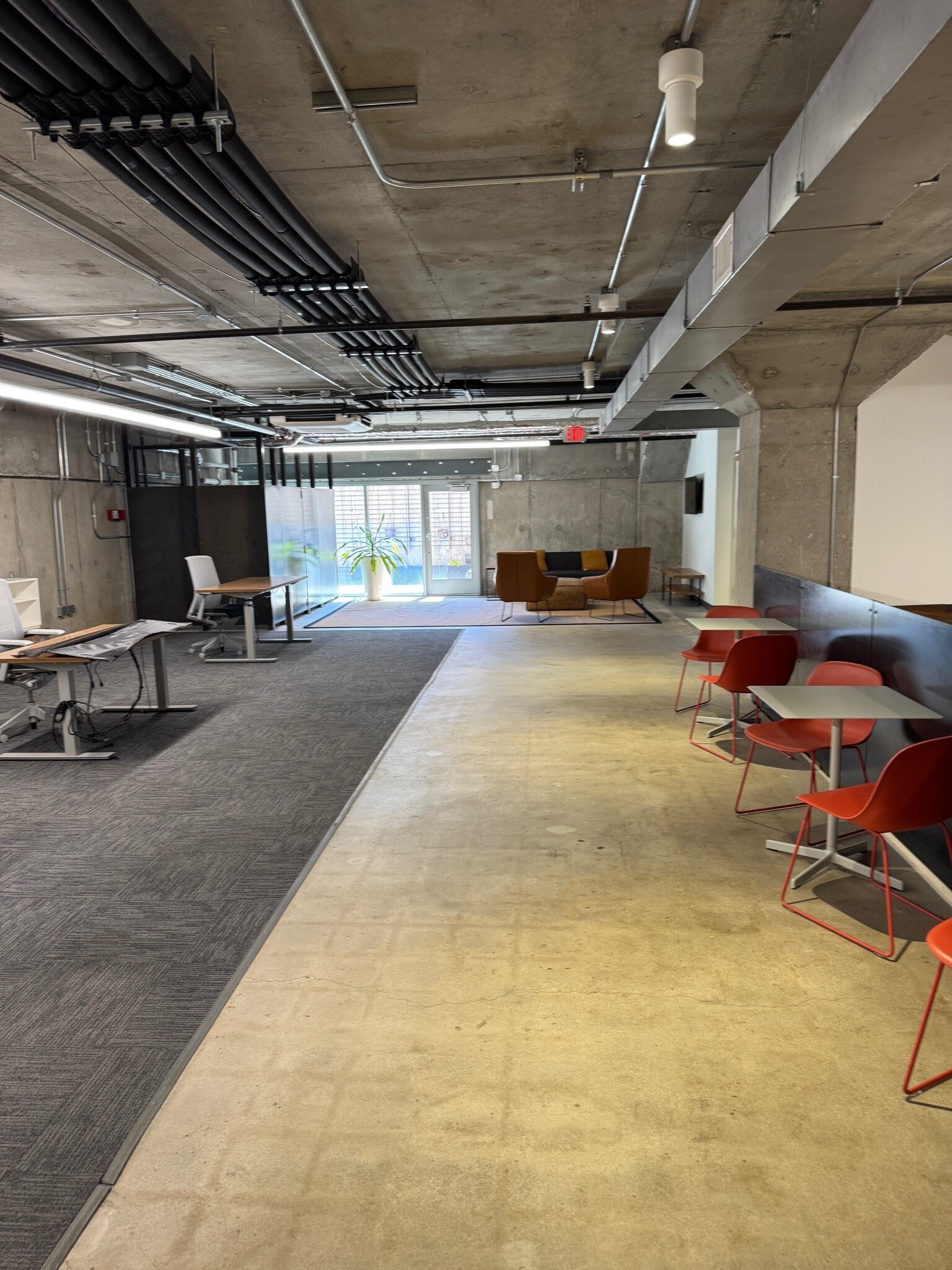 215 E 18TH, Kansas City, MO à louer Photo intérieure– Image 1 sur 2