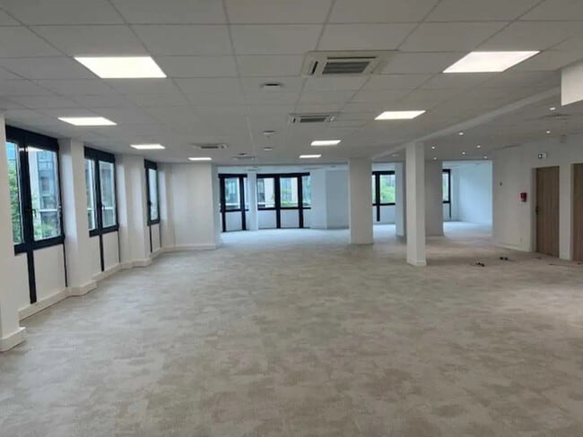 Plus de détails pour 58-60 Avenue Du Général Leclerc, Bourg-la-Reine - Bureau à vendre