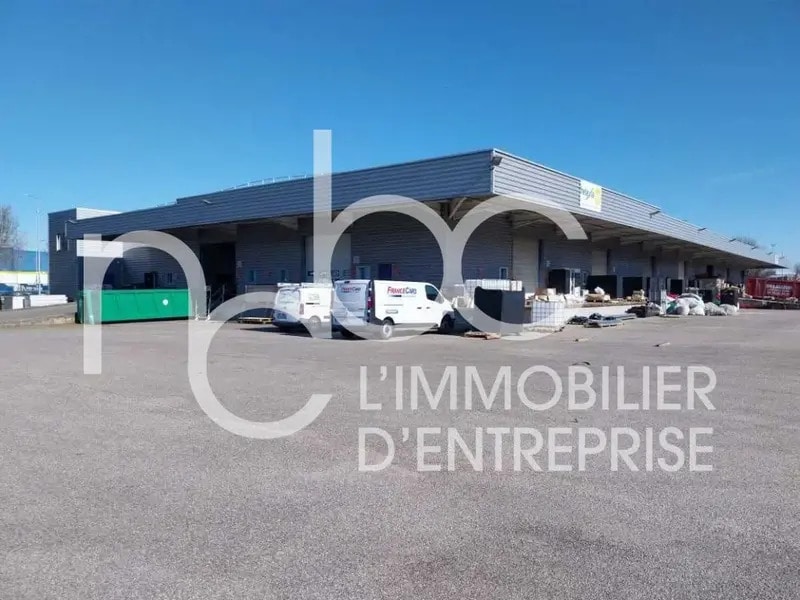 Local d’activités dans Saint-Quentin-Fallavier à louer Photo de l’immeuble– Image 1 sur 17