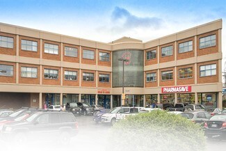 Plus de détails pour 1641 Hillside Ave, Victoria, BC - Bureau à vendre