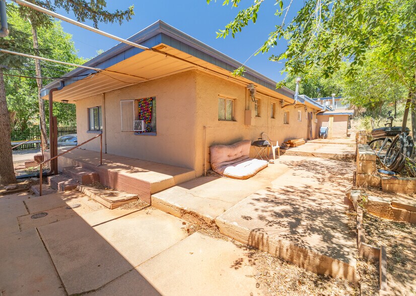 10 Via Maria Theresia, Manitou Springs, CO à vendre - Photo de l’immeuble – Image 1 sur 13