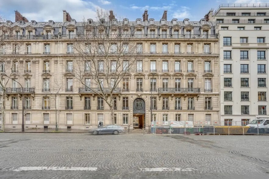 153 Boulevard Haussmann, Paris à louer - Photo de l’immeuble – Image 1 sur 1