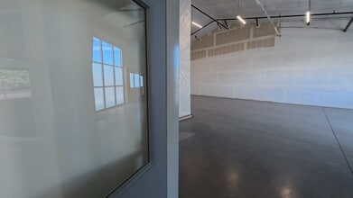 2561 NE 4th St, Bend, OR à louer - Vidéo sur l’annonce professionnelle 