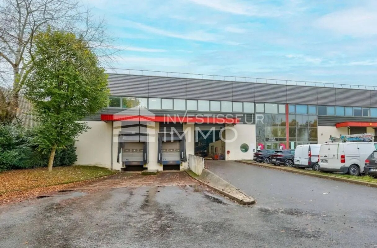 Bureau dans Saint-Thibault-des-Vignes à louer Photo de l’immeuble– Image 1 sur 6