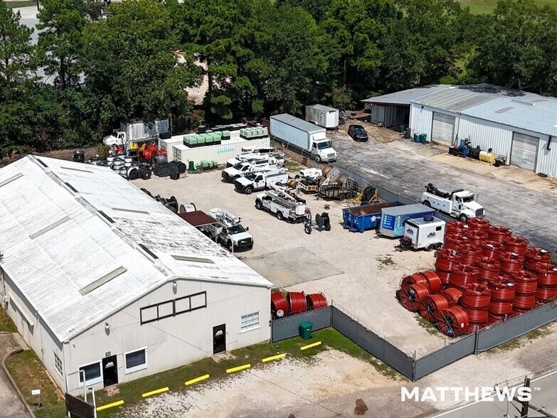 101 Hilbig Rd, Conroe, TX à louer - Photo de l’immeuble – Image 2 sur 3