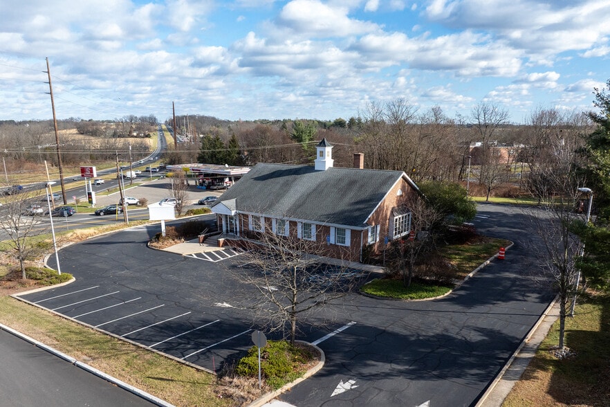 40 Broad st, Three Bridges, NJ à vendre - Photo principale – Image 1 sur 4