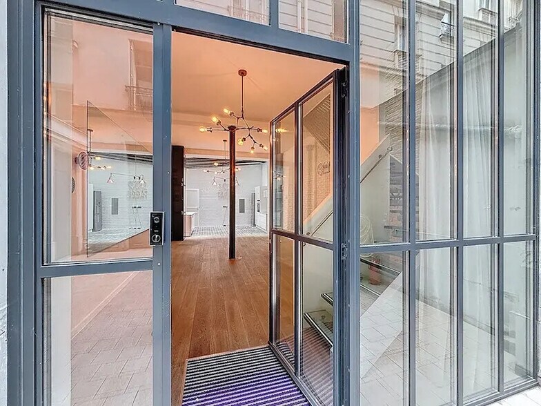 Bureau dans Paris à louer - Photo de l’immeuble – Image 1 sur 22