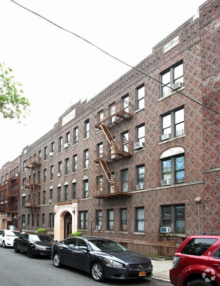 914 47th St, Brooklyn, NY à vendre - Photo de l’immeuble – Image 3 sur 6