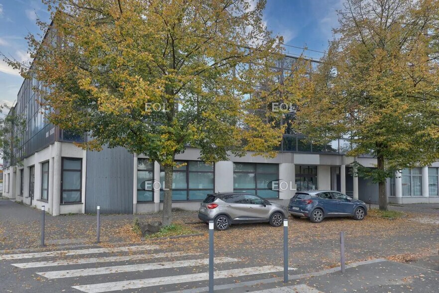 Bureau dans Bonneuil-sur-Marne à louer - Photo de l’immeuble – Image 1 sur 6