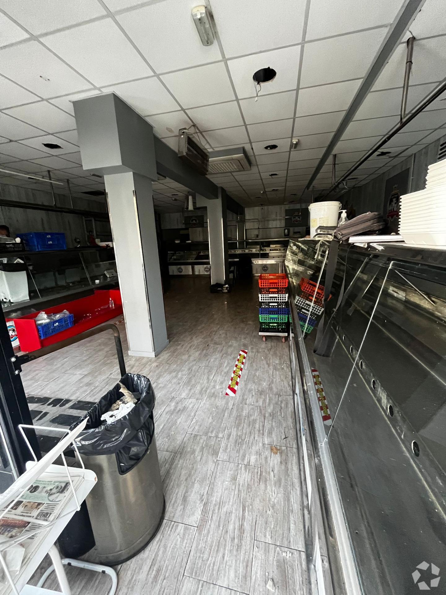 Local commercial dans Móstoles, Madrid à louer Photo intérieure– Image 1 sur 16