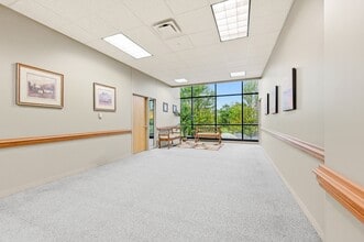 750 Fletcher Dr, Elgin, IL à louer Photo intérieure– Image 2 sur 31