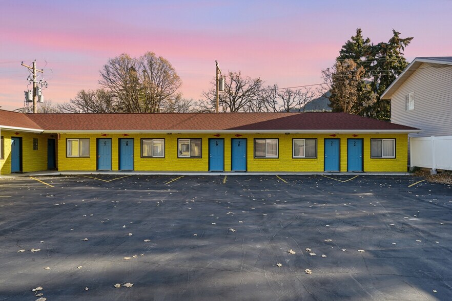 214 E Cleveland St, Sundance, WY à vendre - Photo de l’immeuble – Image 3 sur 27