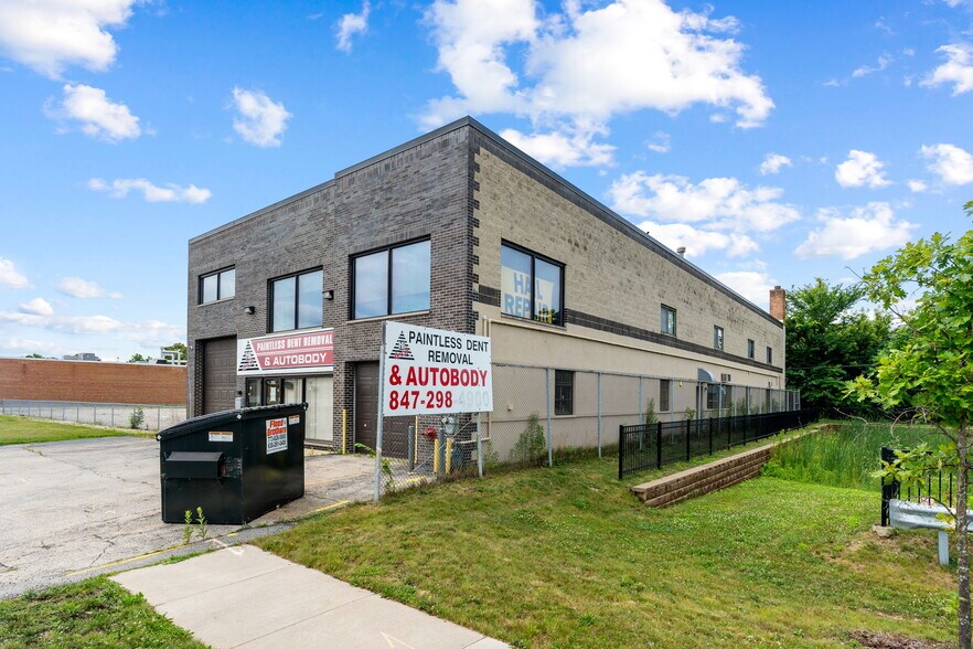 1765 Busse Hwy, Des Plaines, IL à vendre - Photo de l’immeuble – Image 3 sur 18