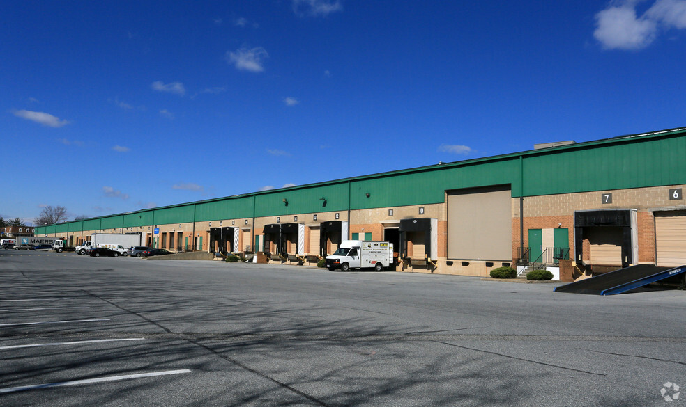 8610 Cherry Ln, Laurel, MD à louer - Photo de l’immeuble – Image 2 sur 7