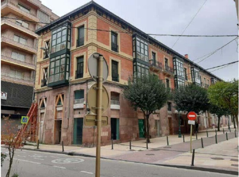 Local commercial dans Torrelavega à vendre - Photo de l’immeuble – Image 3 sur 16