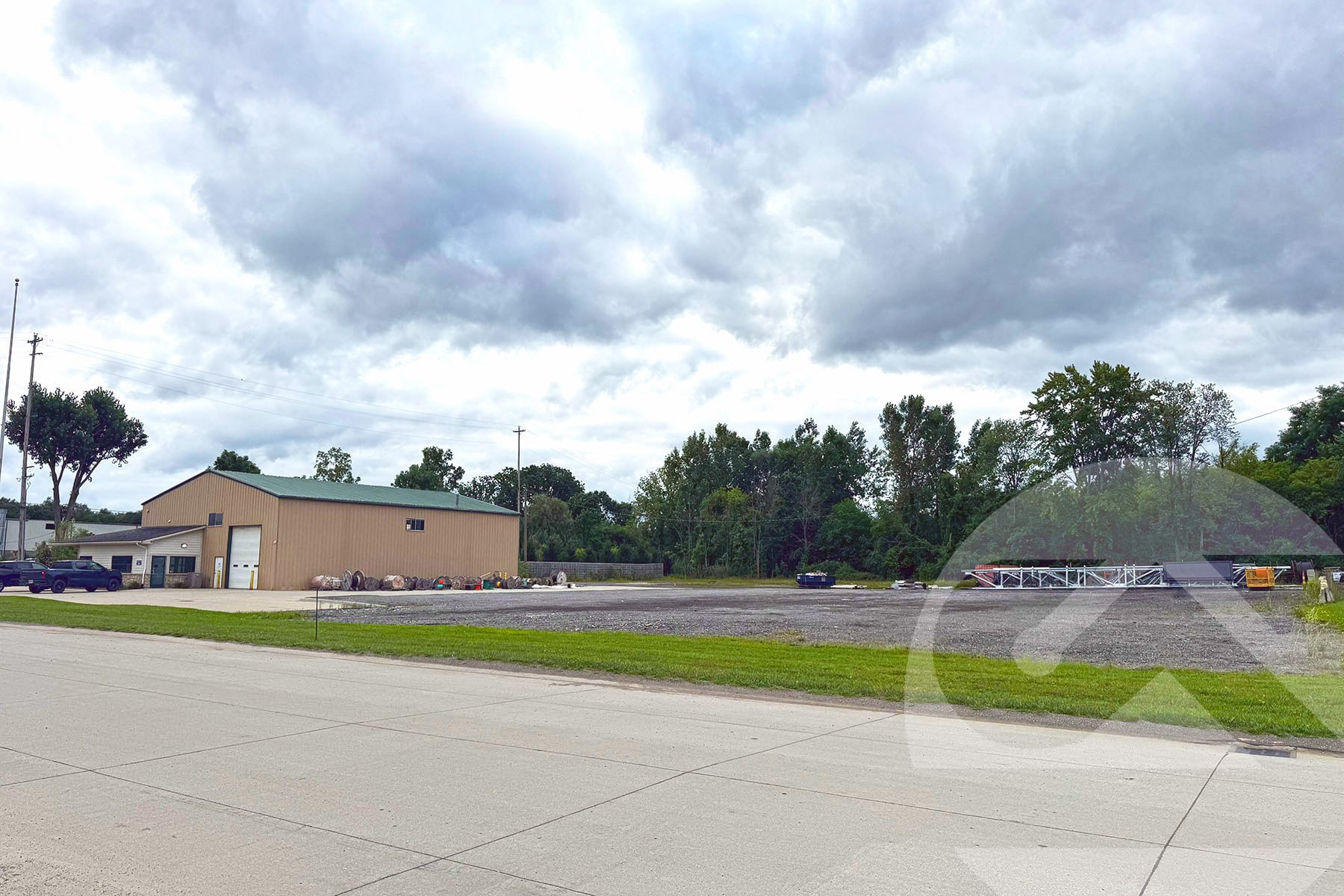 4844 Old Plank Rd, Milford, MI à louer Photo principale– Image 1 sur 1