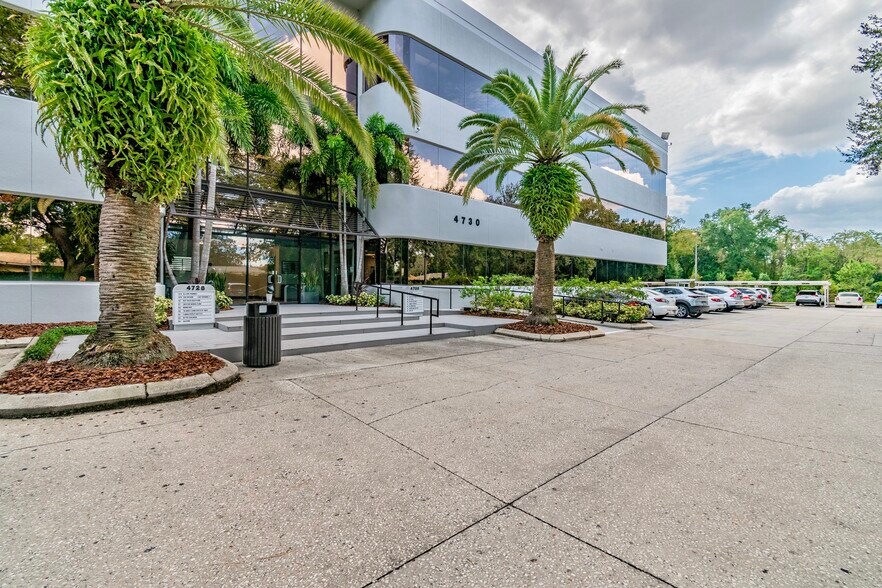 4726 N Habana Ave, Tampa, FL à louer - Photo de l’immeuble – Image 1 sur 6