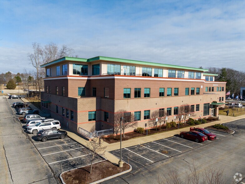 75 New Hampshire Ave, Portsmouth, NH à louer - Photo de l’immeuble – Image 1 sur 23