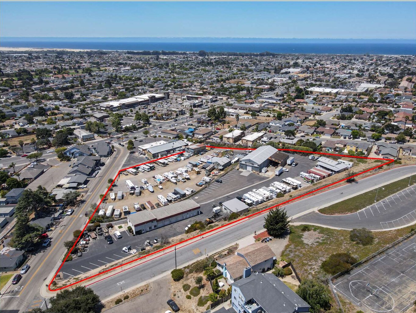 141 Brisco Rd, Arroyo Grande, CA à vendre Photo principale– Image 1 sur 2