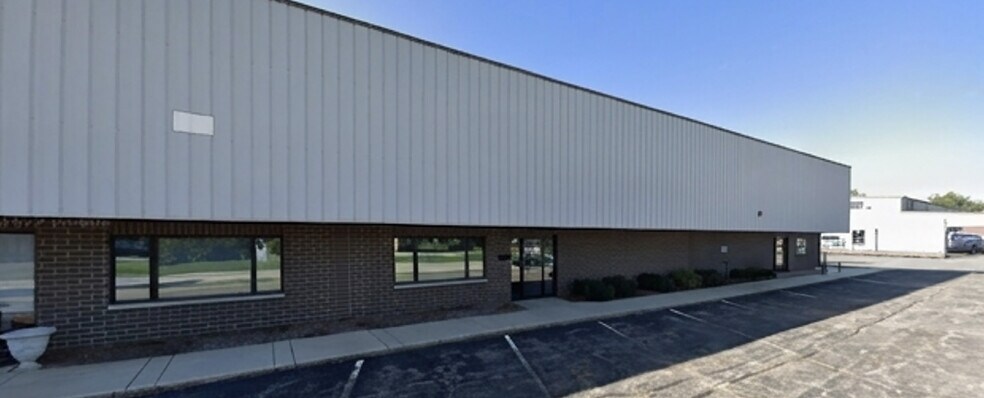 630-634 Schneider Dr, South Elgin, IL à vendre - Photo de l’immeuble – Image 3 sur 10
