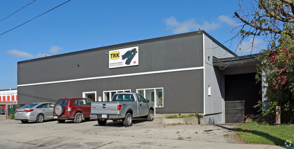 19 Yale Cres, St Catharines, ON à vendre - Photo de l’immeuble – Image 2 sur 3