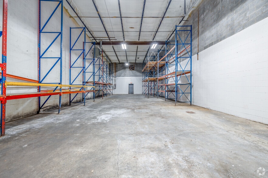 4139-4153 Amos Ave, Baltimore, MD à louer - Photo intérieure – Image 2 sur 8