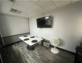 1035 Rt 46 E, Clifton, NJ à louer Photo de l’immeuble– Image 2 sur 10