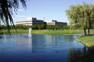 7000 Vista Dr, West Des Moines, IA à louer Photo de l’immeuble– Image 1 sur 1